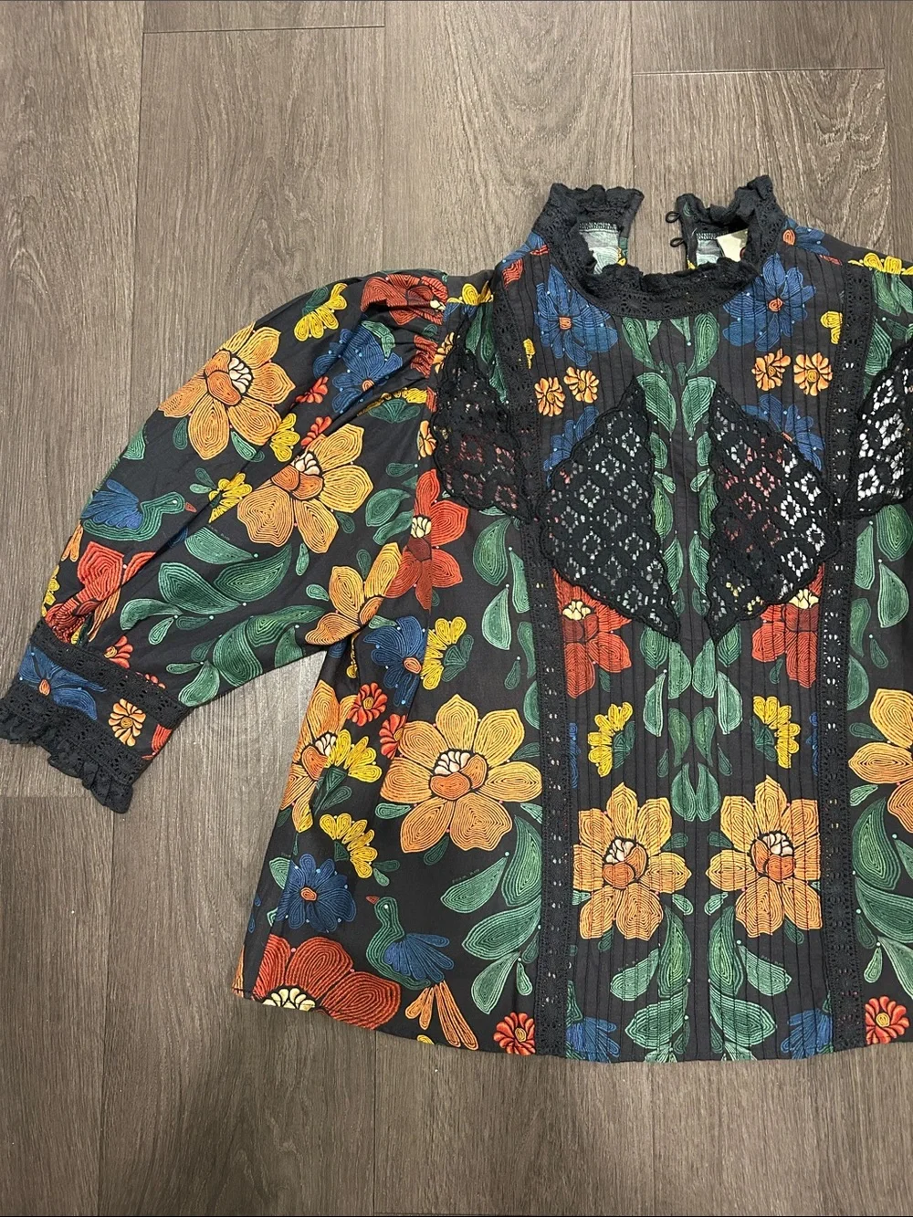 NWT Farm Rio Women's Black Floral Lace-Trim Blouse